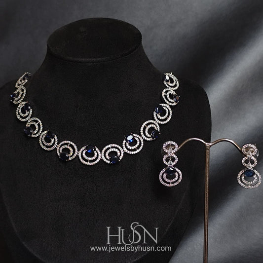 Midnight Halo Necklace Set